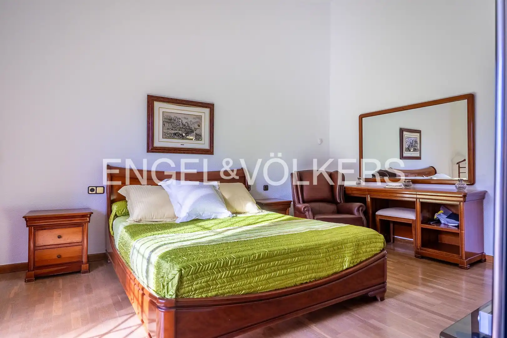 Habitación de Casa o chalet en venta en Mairena del Aljarafe con Aire acondicionado, Calefacción y Jardín privado