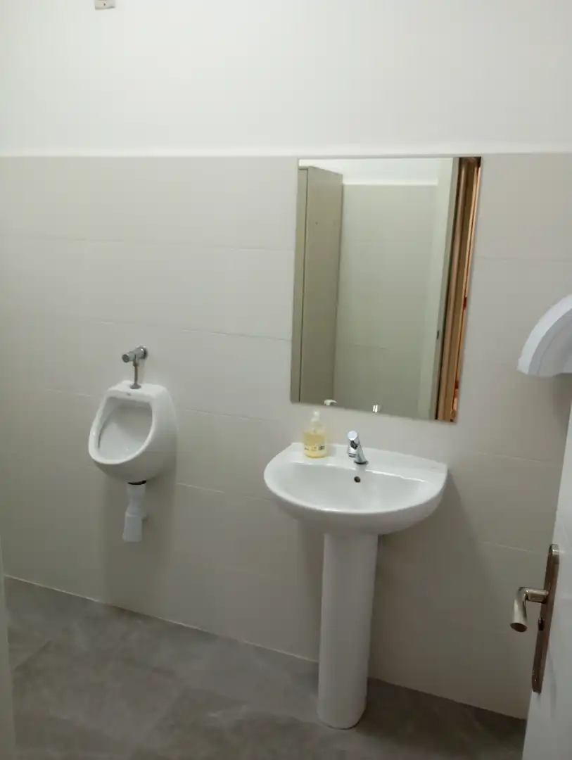 Bathroom of Office for rent in Valladolid