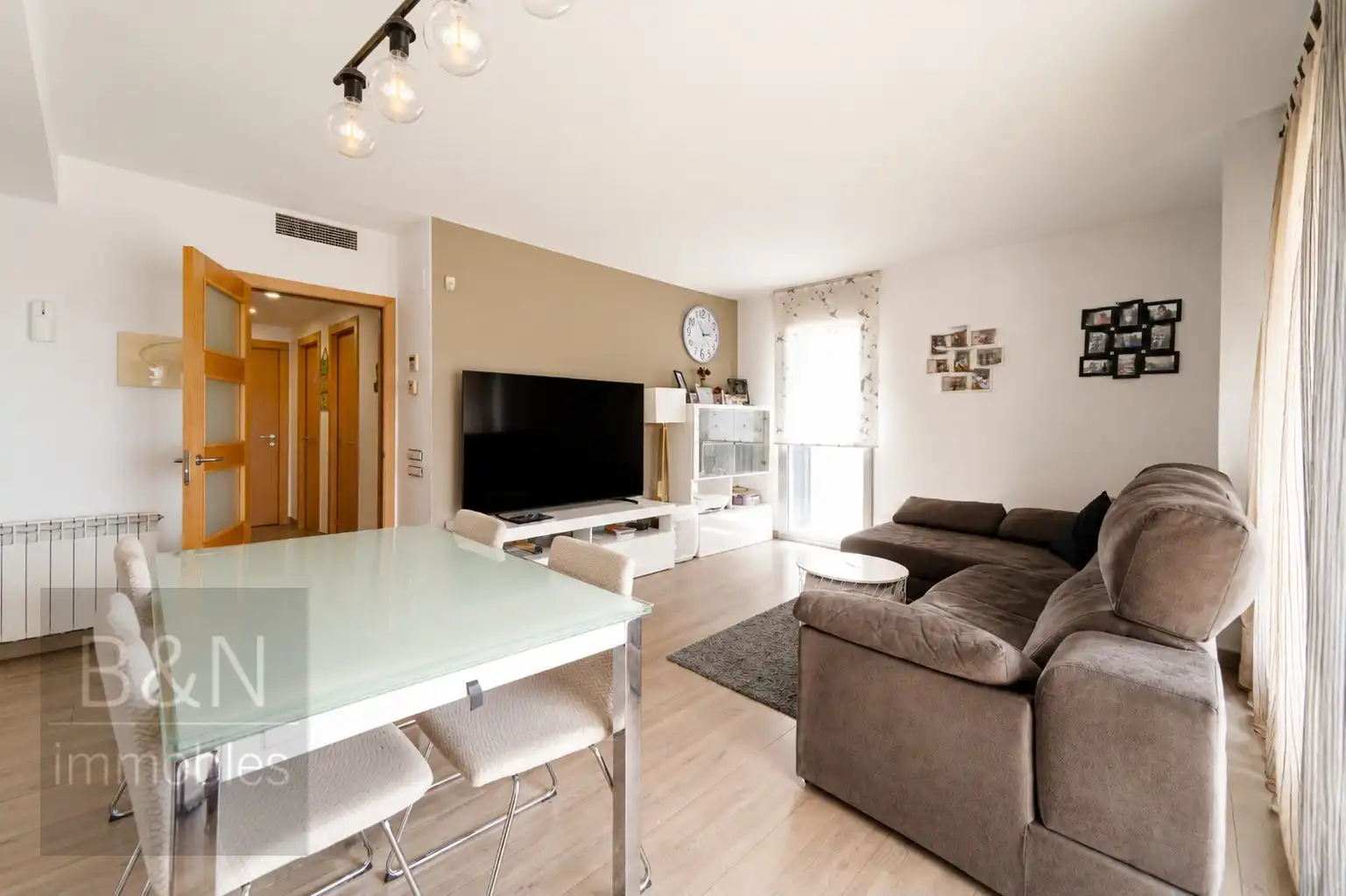 Living room of Flat for sale in Terrassa  with Air Conditioner, Heating and Terrace