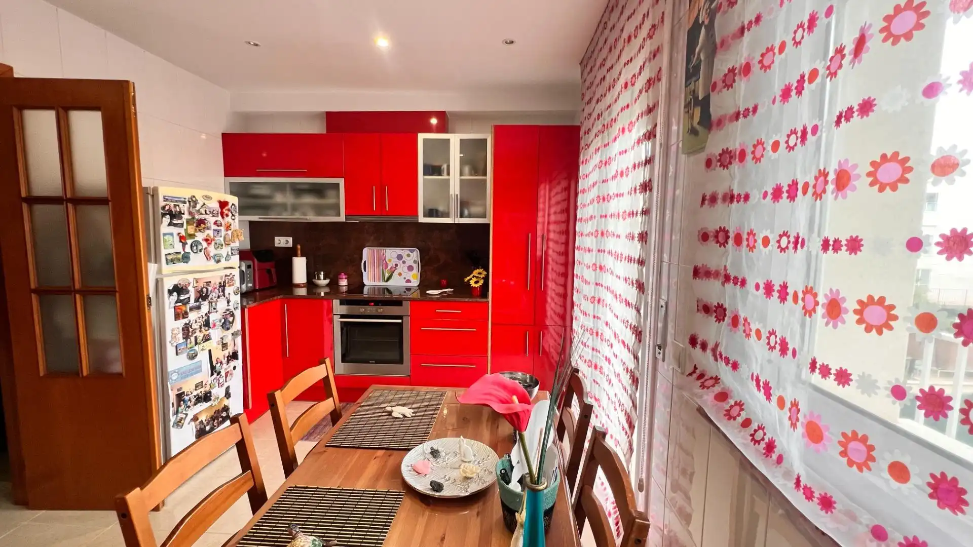 Cocina de Casa adosada en venta en Cambrils con Aire acondicionado, Calefacción y Jardín privado