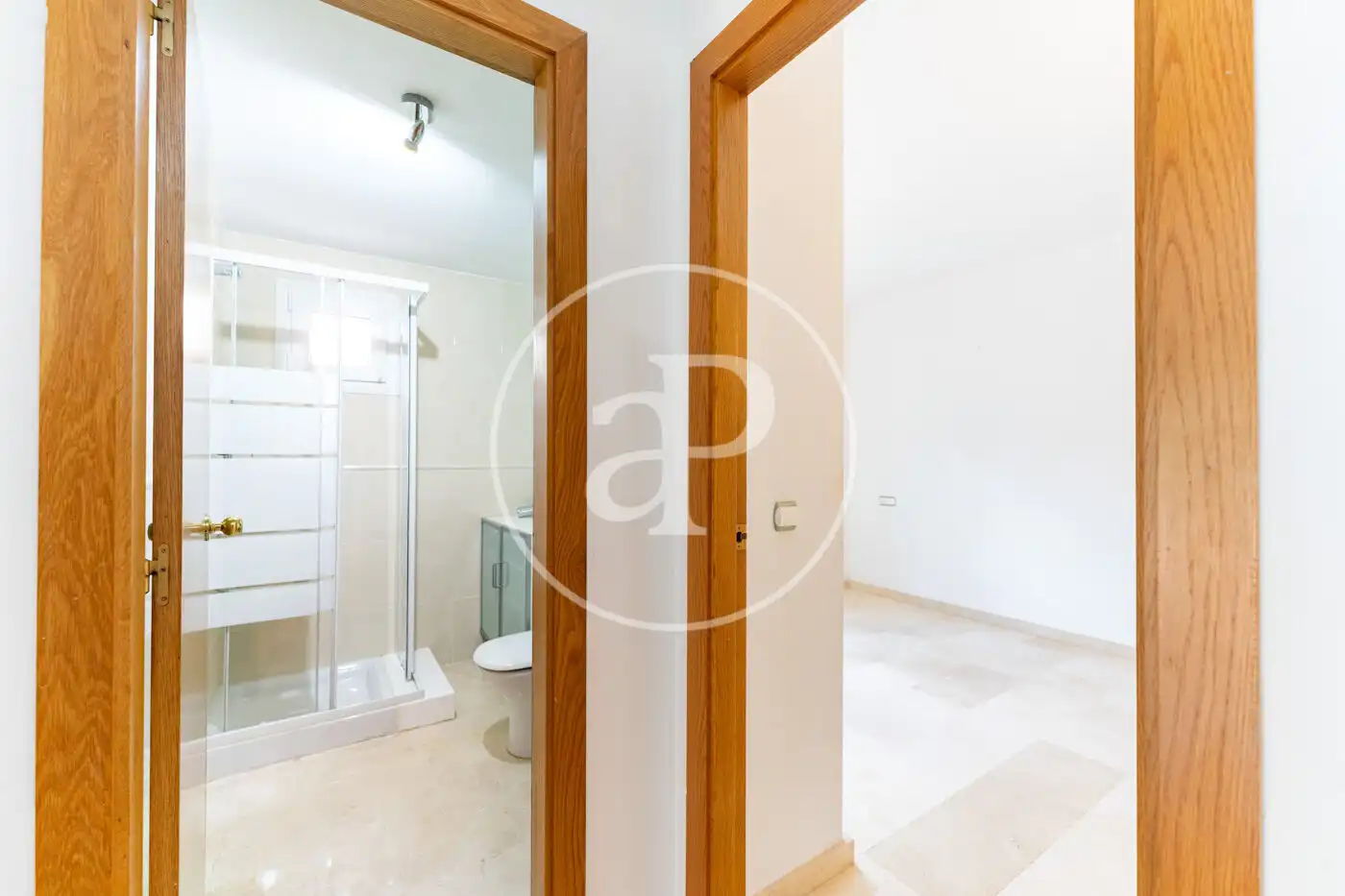 Bathroom of Flat for rent in  Palma de Mallorca  with Air Conditioner, Heating and Private garden