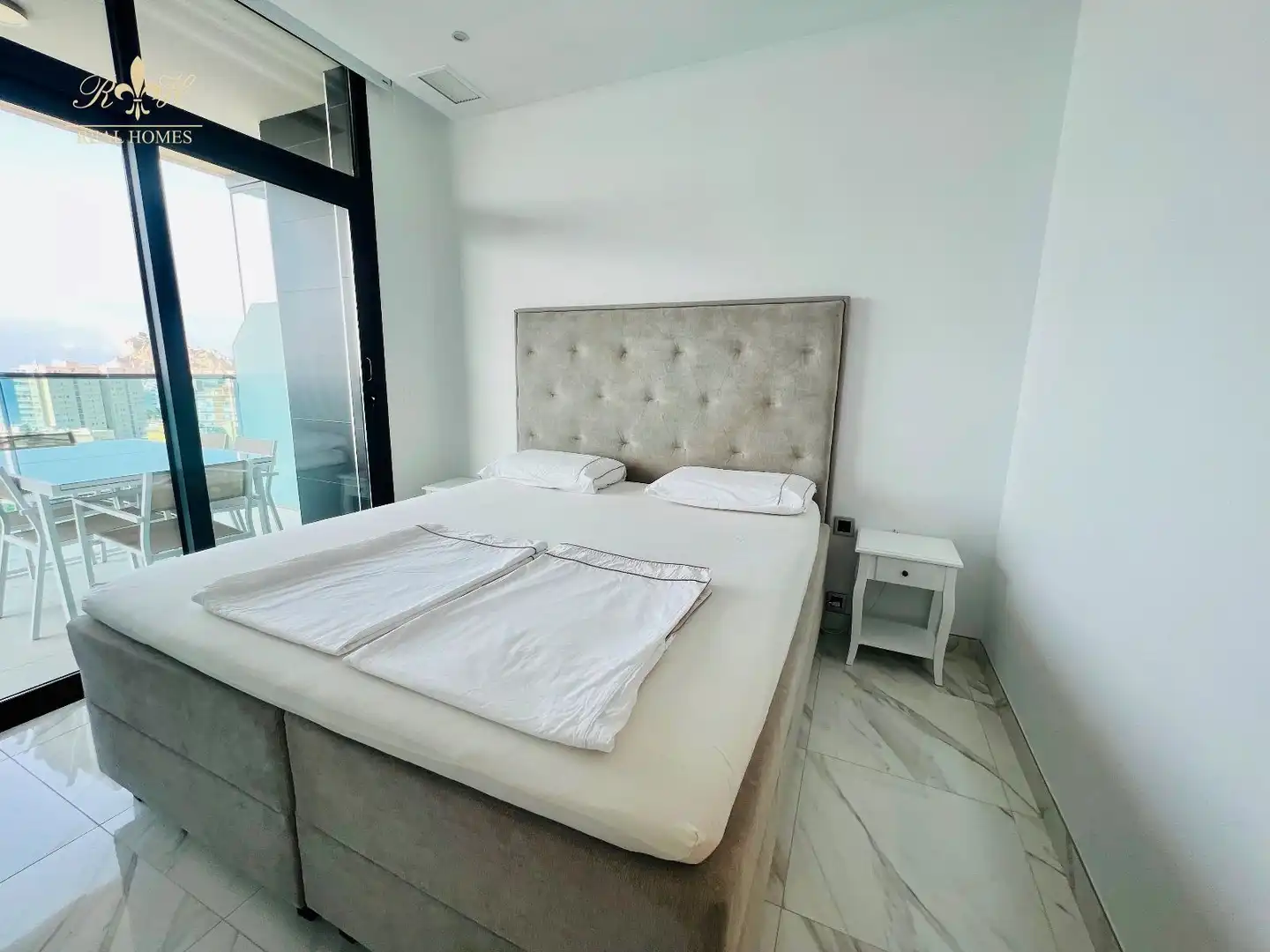 Schlafzimmer von Wohnung zur Miete in Benidorm mit Heizung, Terrasse und Schwimmbad