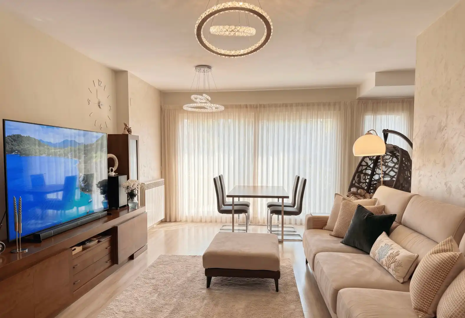 Sala de estar de Casa o chalet en venta en Chiva con Aire acondicionado, Calefacción y Jardín privado