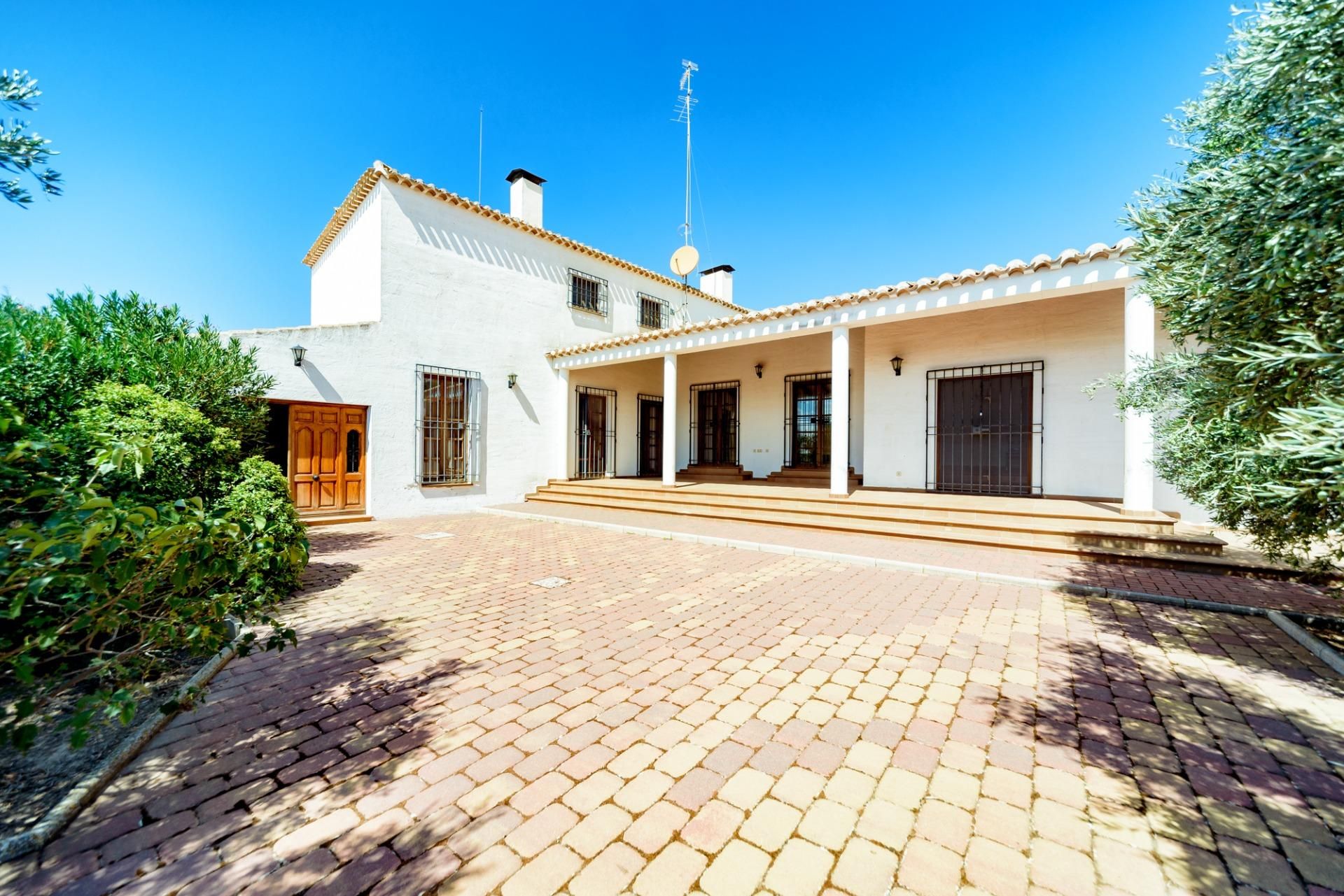 Exterior view of Country house for sale in El Bonillo  with Heating, Private garden and Terrace