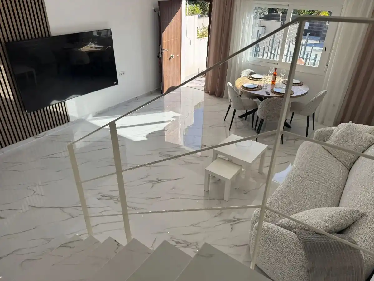 Casa adosada en venta en Torrevieja con Aire acondicionado, Jardín privado y Amueblado