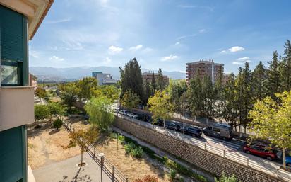 Exterior view of Flat for sale in  Granada Capital  with Terrace and Balcony