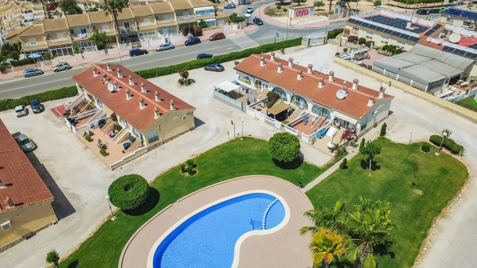 Vista exterior de Casa o chalet en venta en Rojales con Aire acondicionado, Terraza y Piscina