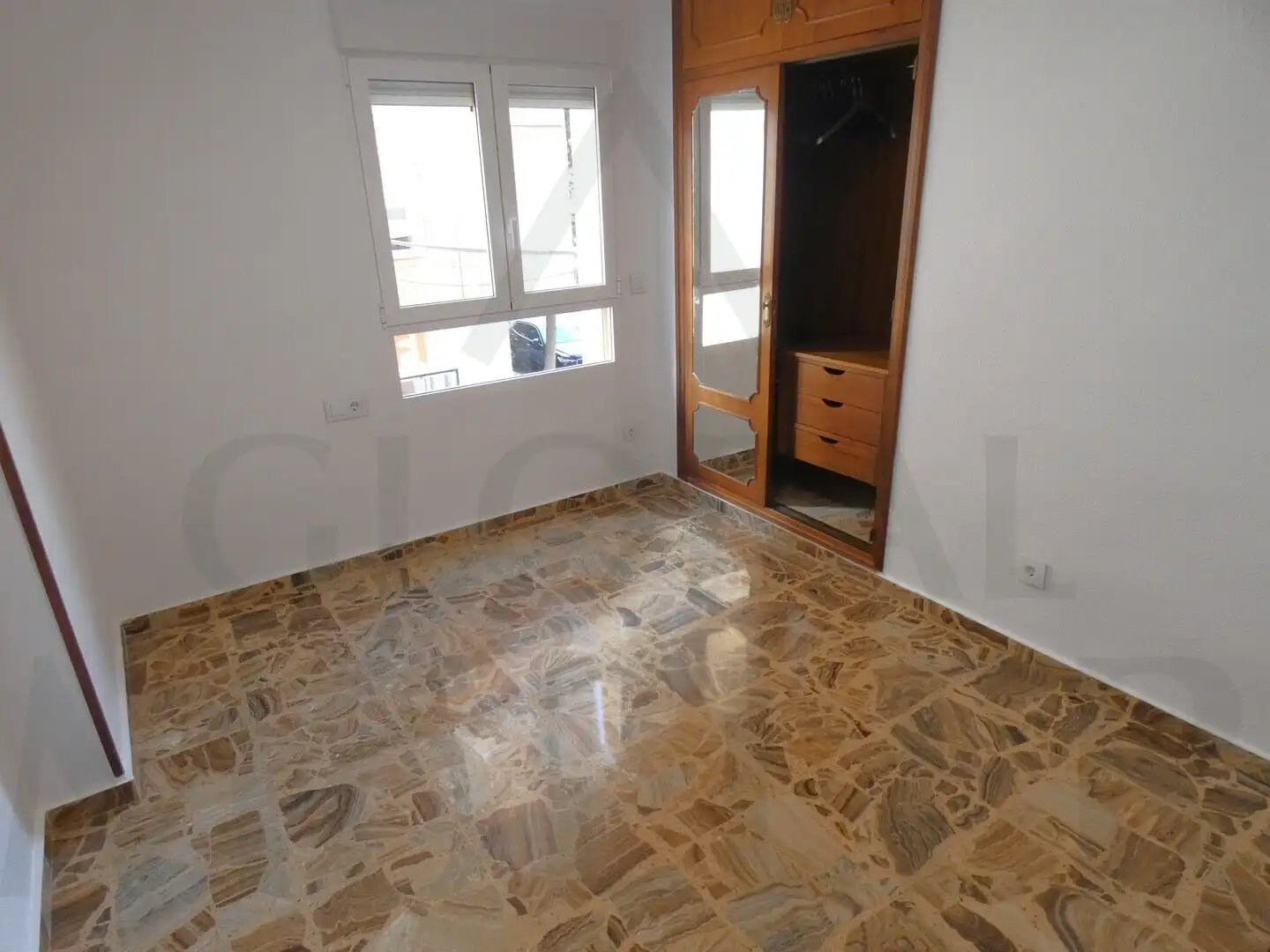 Flat for rent in Calle Ángel Bruna, 20, Ensanche