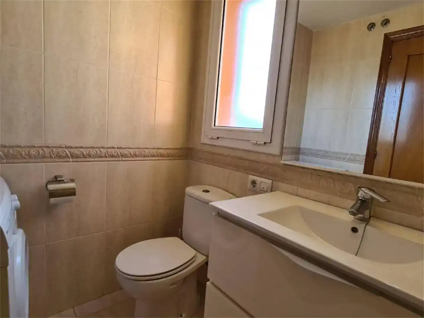Bany de Pis en venda en Roses amb Aire condicionat i Balcó