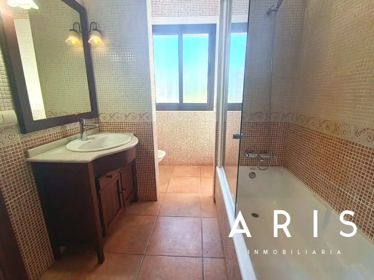Badezimmer von Haus oder Chalet zur Miete in Alhaurín de la Torre mit Klimaanlage, Heizung und Privatgarten