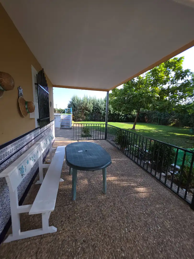 Villa mit Pool zum Verkauf in Parque de la Constitución 5a, imagen 4
