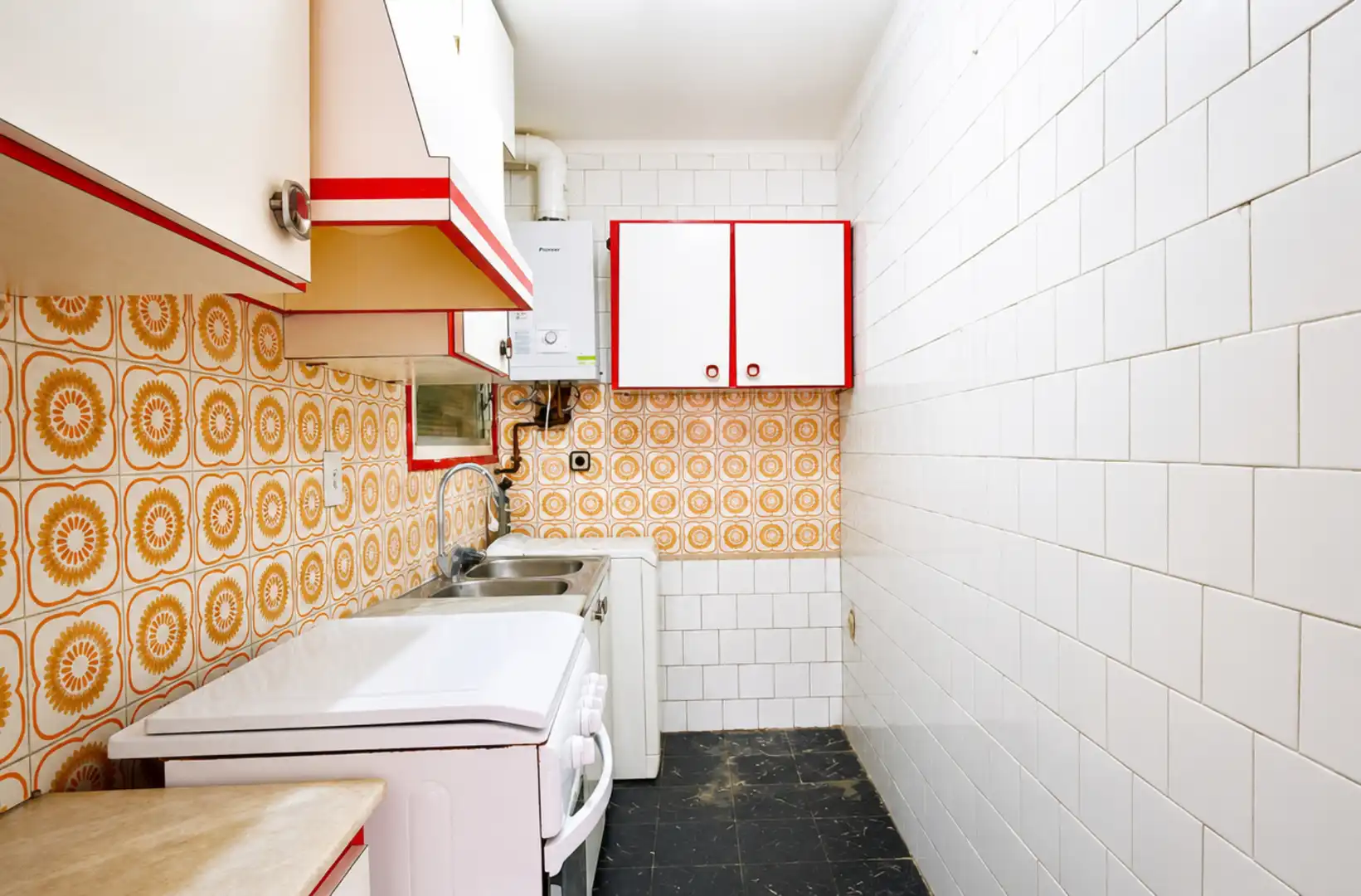 Küche von Wohnung zum Verkauf in Barcelona mit Balkon