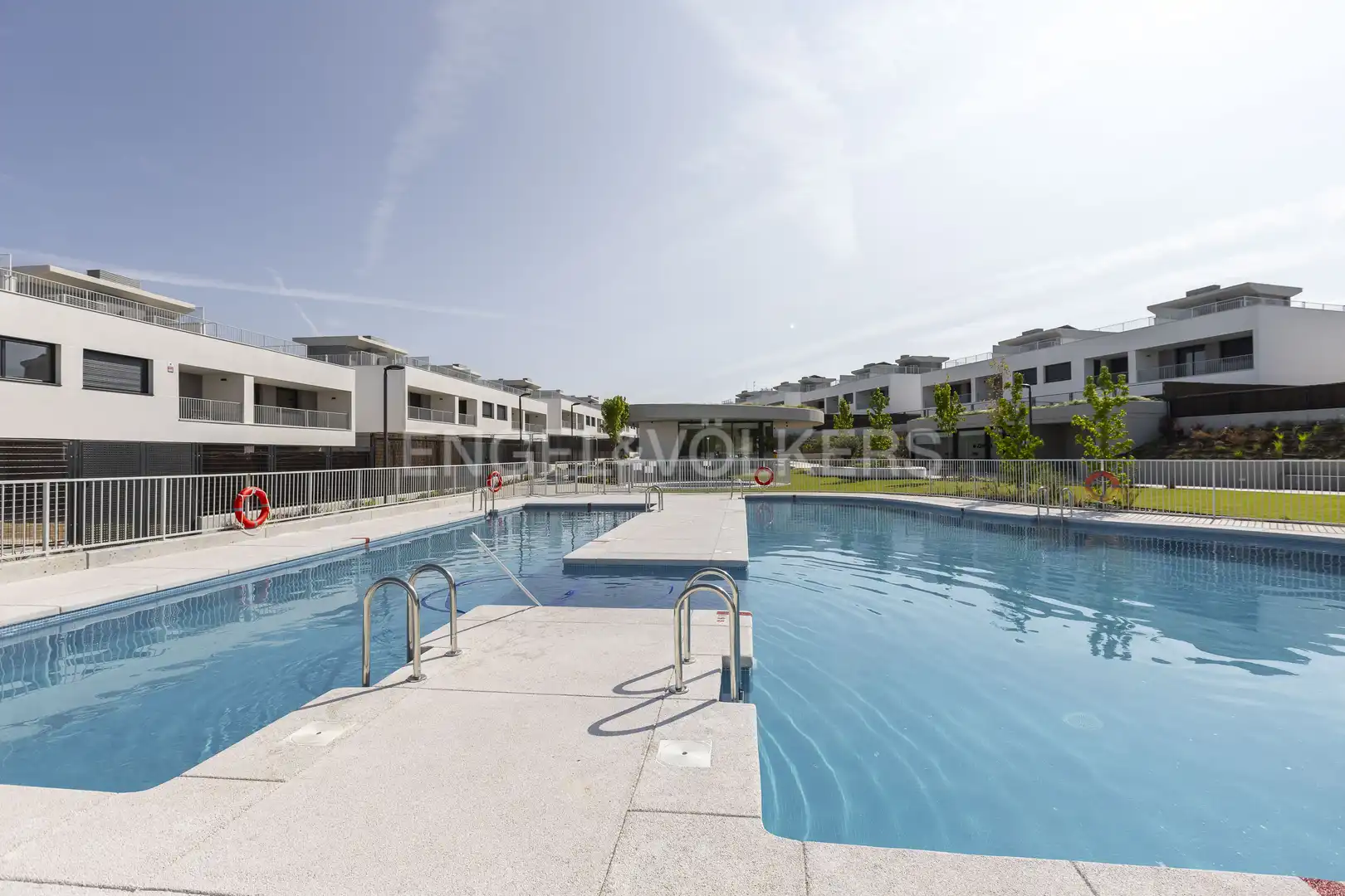 Swimming pool of Detached homes for rent in Boadilla del Monte  with Air Conditioner, Heating and Private garden