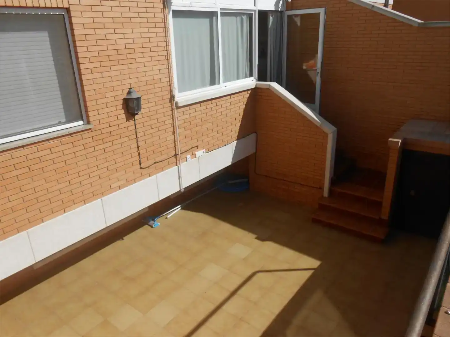 Terrassa de Casa adosada en venda en Ciudad Real Capital amb Aire condicionat i Piscina