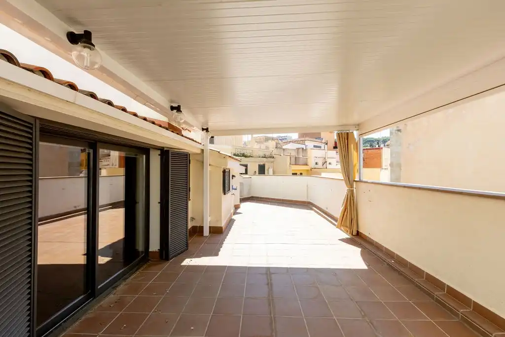 Terrasse von Wohnung zum Verkauf in Arenys de Mar mit Klimaanlage, Terrasse und Abstellraum
