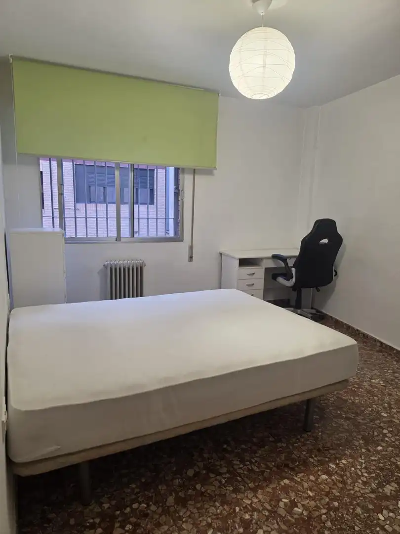 Schlafzimmer von Wohnung zur Miete in  Granada Capital mit Möbliert und Balkon