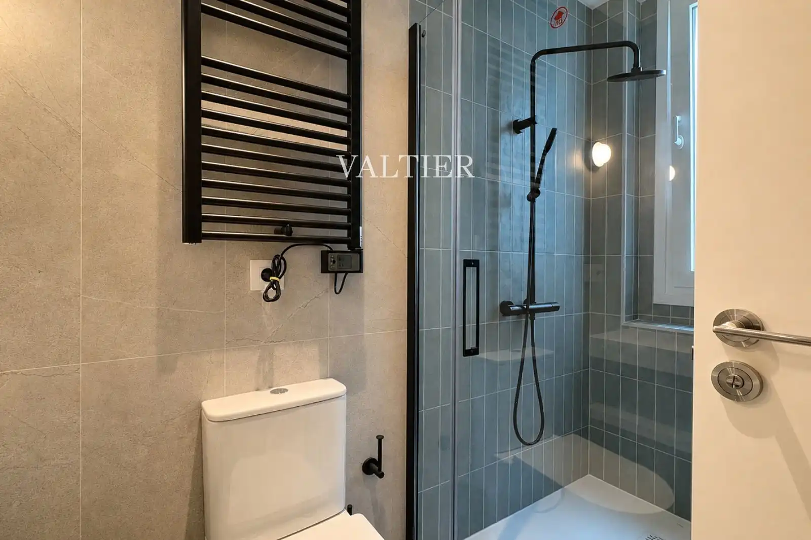 Baño de Piso de alquiler en Madrid con Calefacción y Amueblado