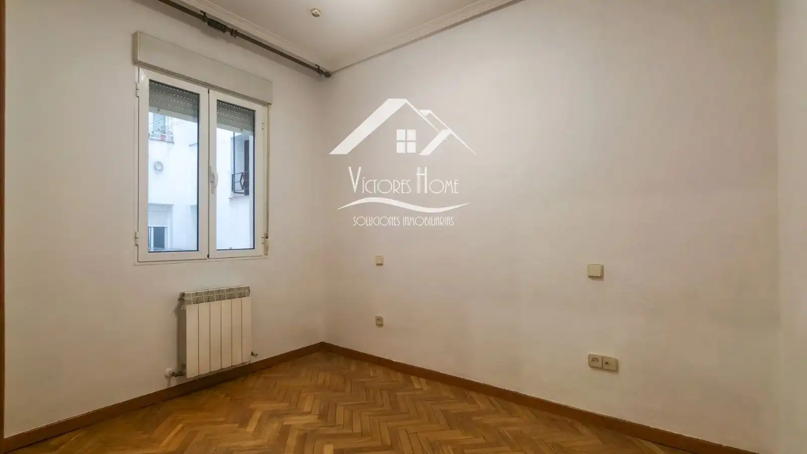 Bedroom of Flat for rent in Madrid  with Air Conditioner, Heating and Terrace