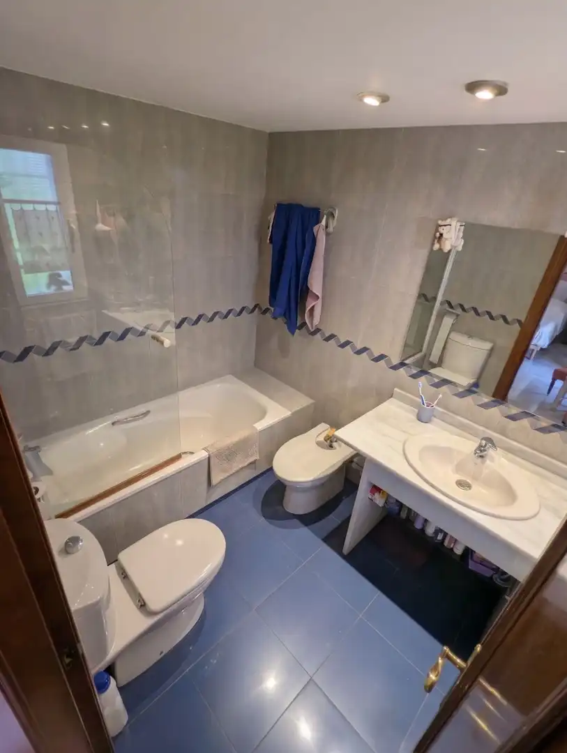 Bany de Casa o xalet en venda en Granada amb Aire condicionat, Calefacció i Terrassa