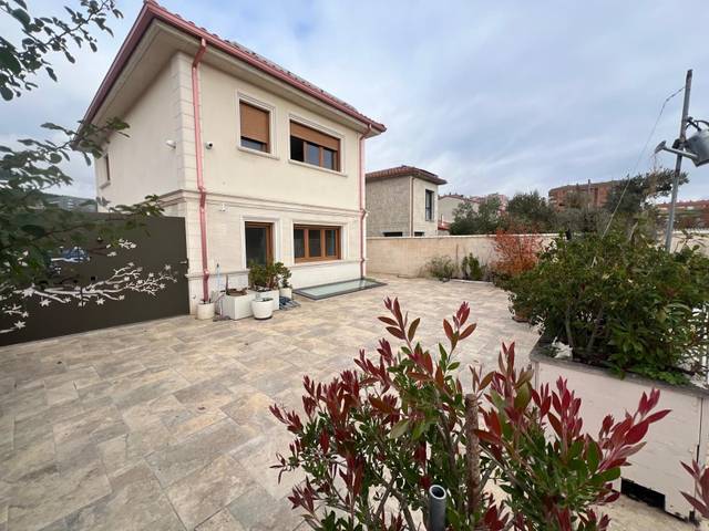 Casa-chalet en Venta en Illera