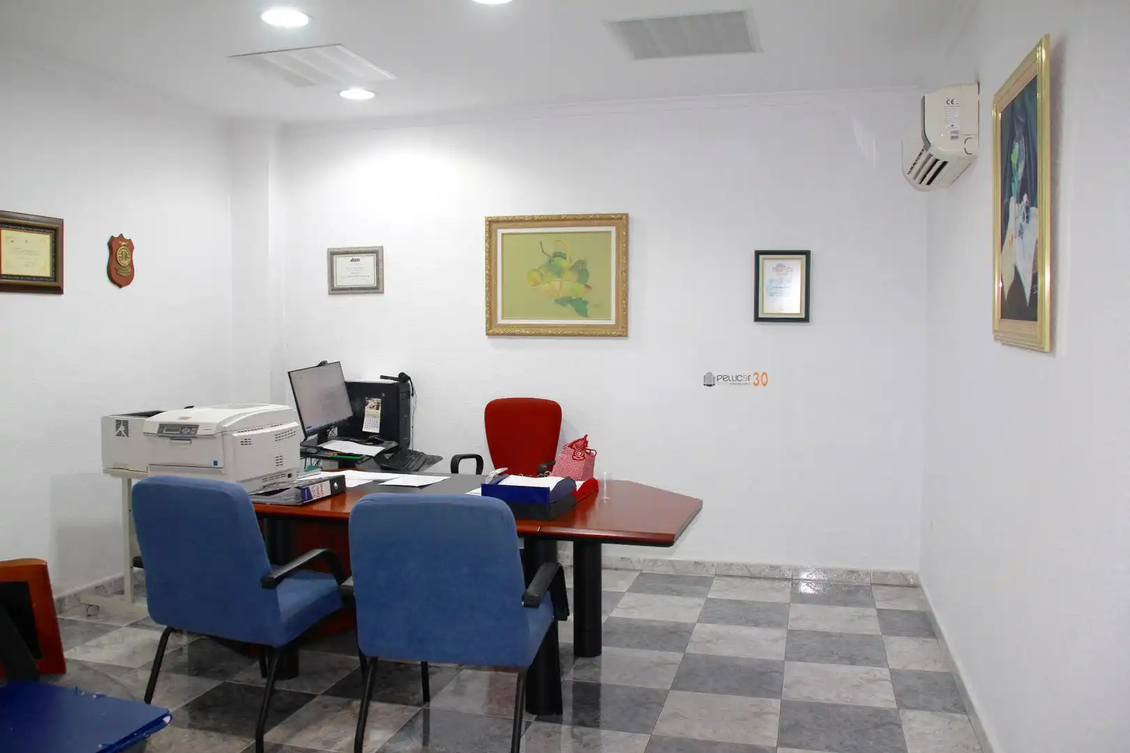 Commercial properties for sale in Benidorm  with Air Conditioner