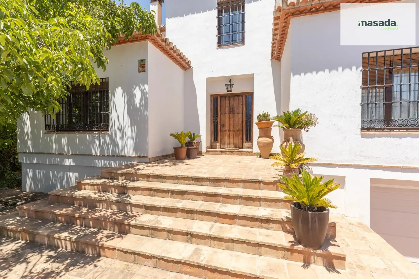Casa o chalet en venta en Vegas del Genil con Jardín privado, Piscina y Alarma