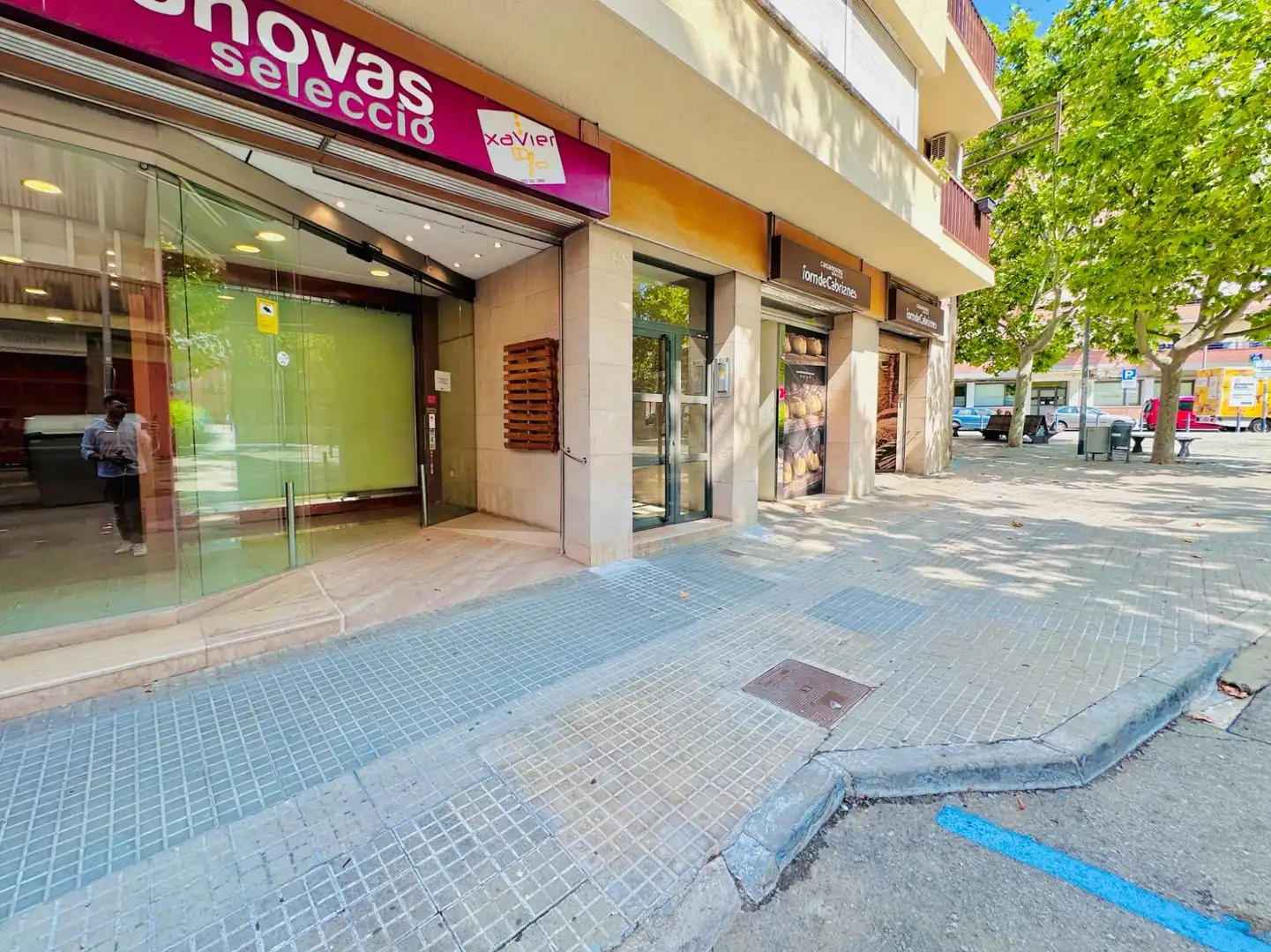 Local de lloguer en Terrassa amb Aire condicionat i Moblat