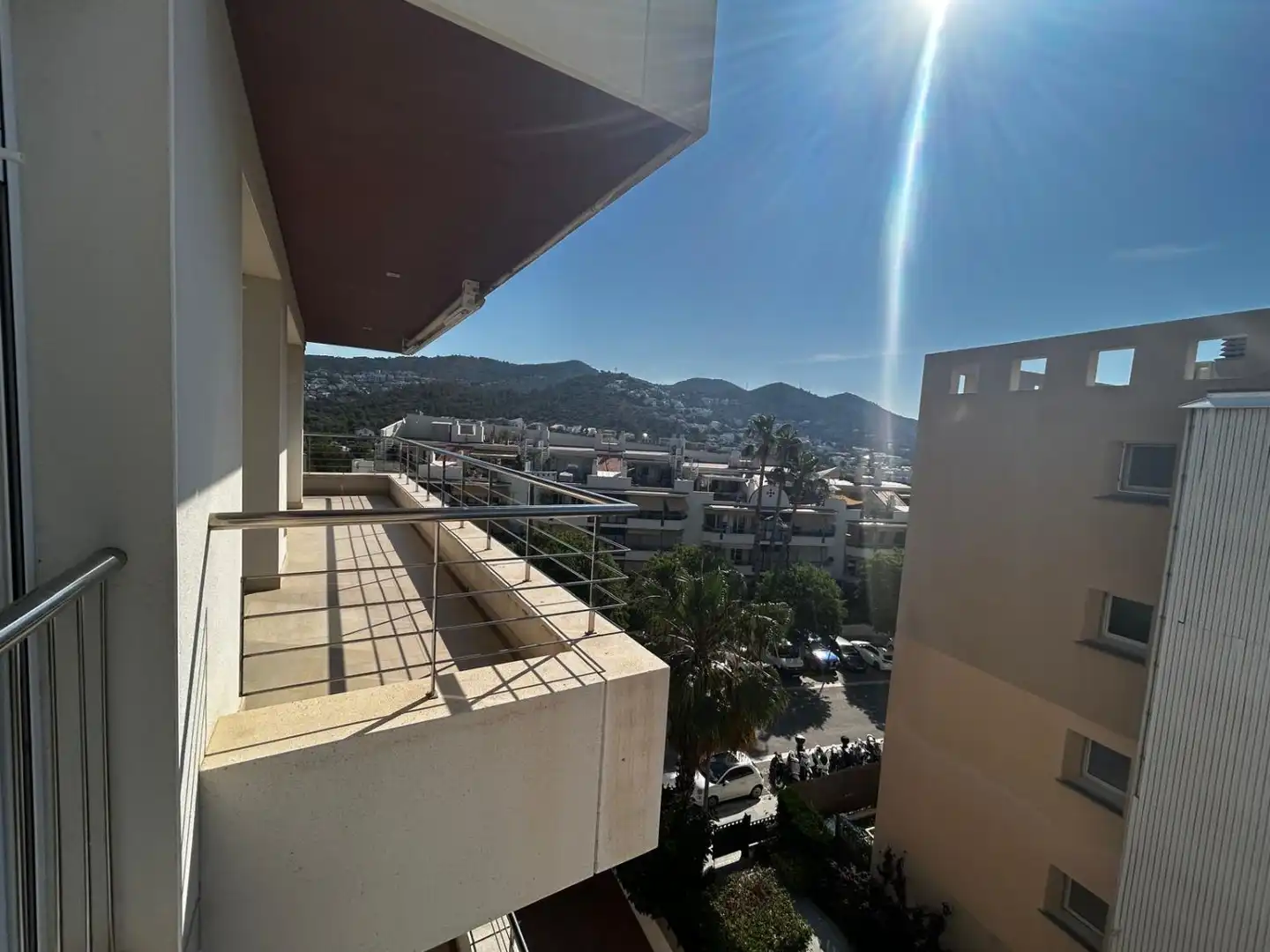 Außenansicht von Wohnung zum Verkauf in Sitges mit Klimaanlage, Heizung und Terrasse