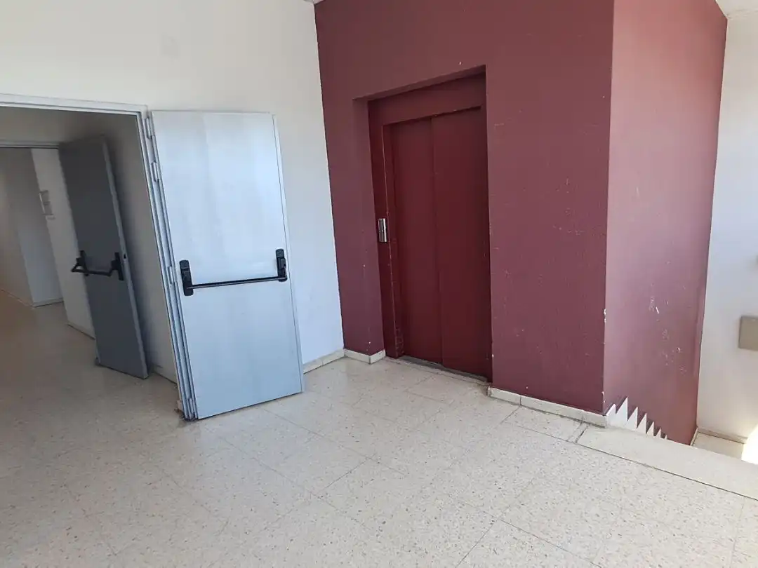 Büro zum Verkauf in Madrid mit Klimaanlage, Heizung und Terrasse