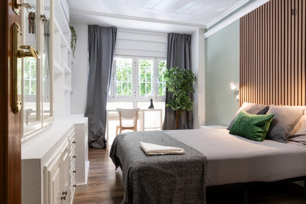 Bedroom of Apartment for share in  Madrid Capital  with Furnished, Oven and Washing machine