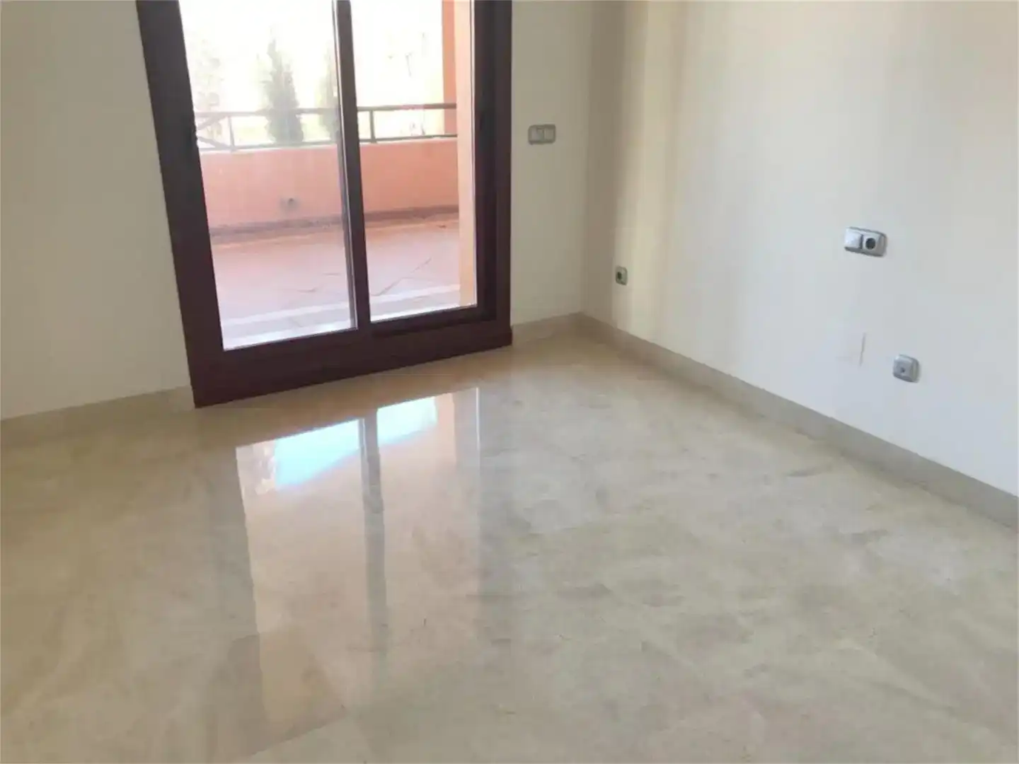 Sala de estar de Apartamento en venta en Estepona con Aire acondicionado y Piscina