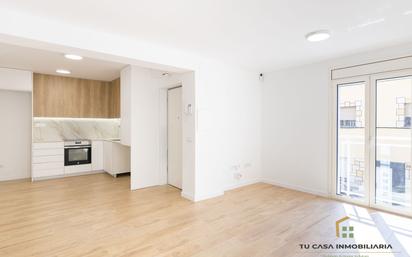 Bedroom of Flat for sale in Badalona  with Air Conditioner