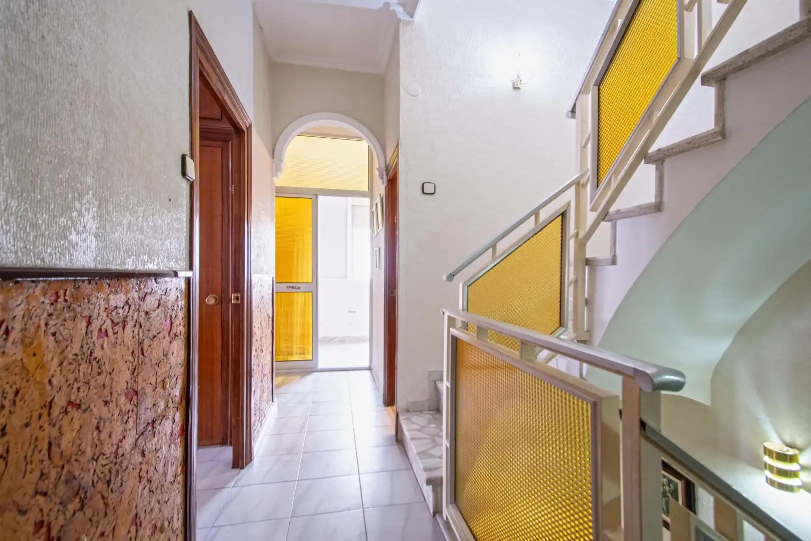 Haus oder Chalet zum Verkauf in Sevilla mit Klimaanlage, Terrasse und Abstellraum