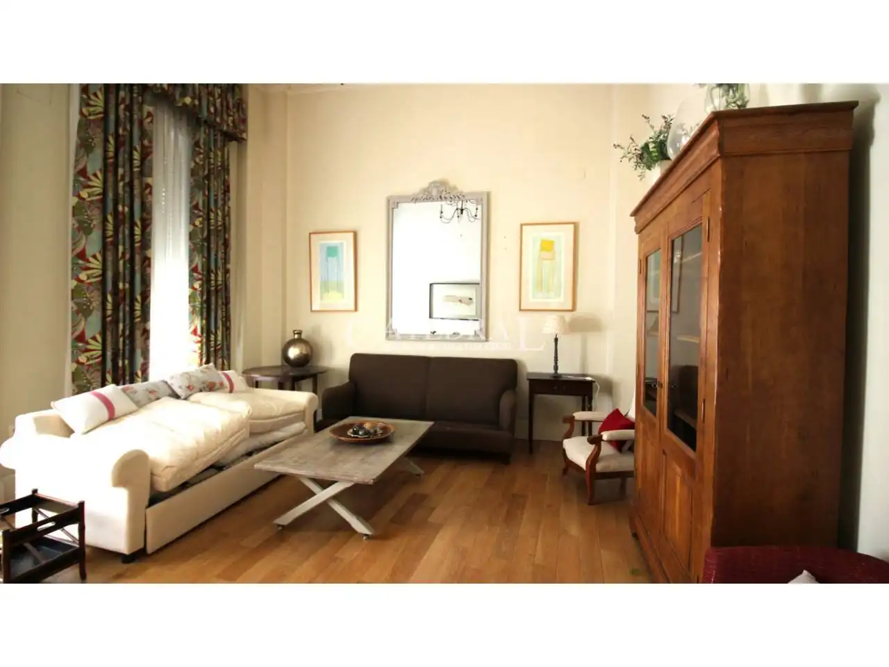 Living room of Apartments for rent in Sevilla  with Air Conditioner, Heating and Parquet flooring