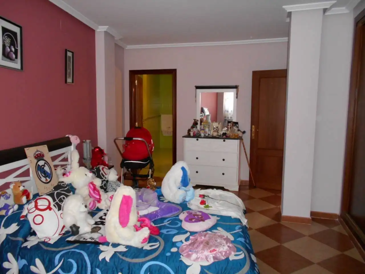 Dormitori de Casa o xalet en venda en Badajoz amb Aire condicionat i Terrassa
