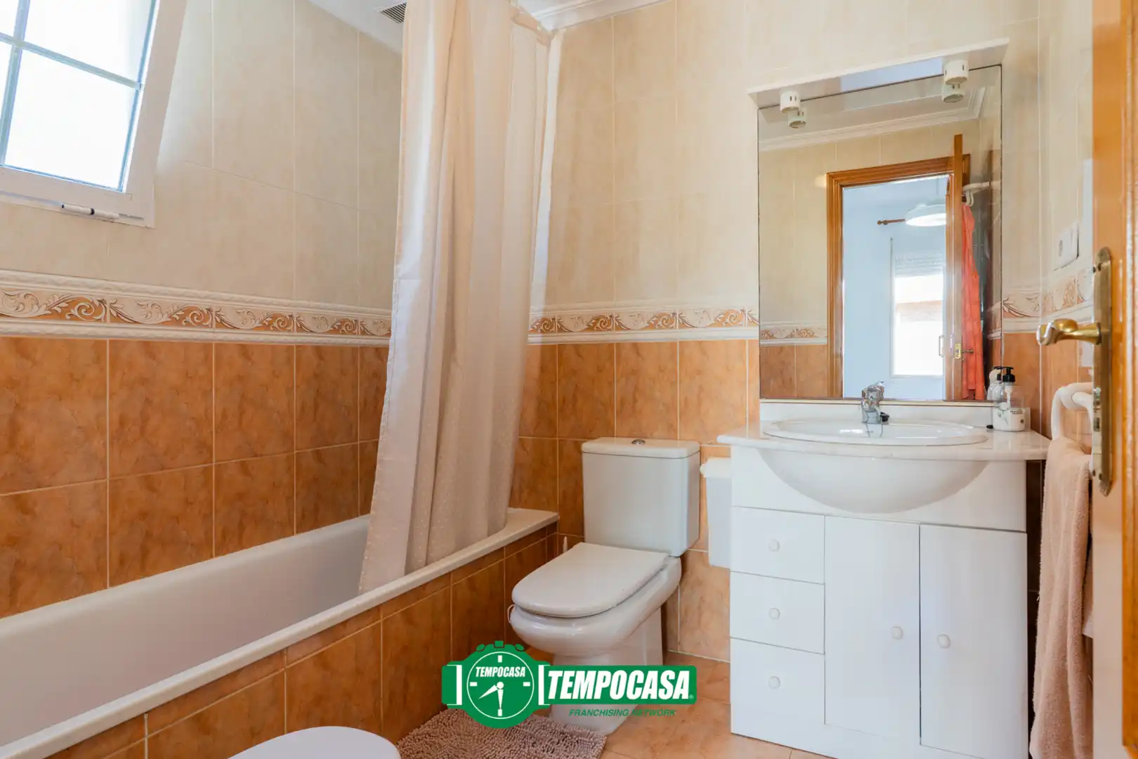 Bathroom of Houses for sale in Sueca  with Heating, Terrace and Storage room