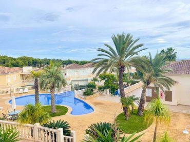 Appartement compact avec piscine à vendre à La Fustera
