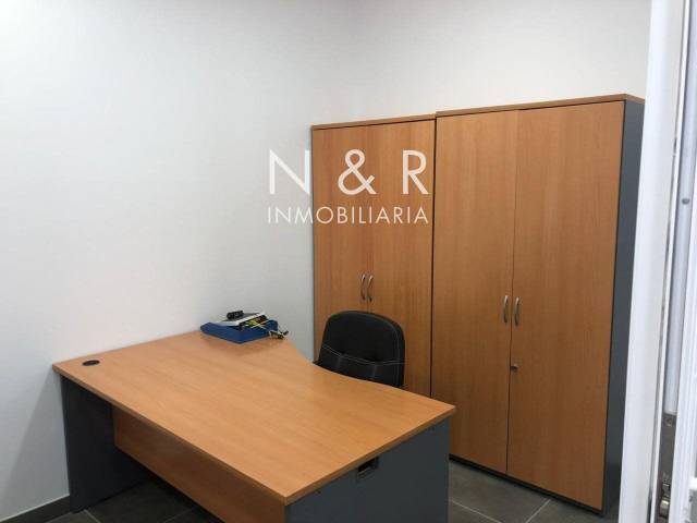 Local comercial en Alquiler en Secundino López en Castiñeiriño - Cruceiro de Sar