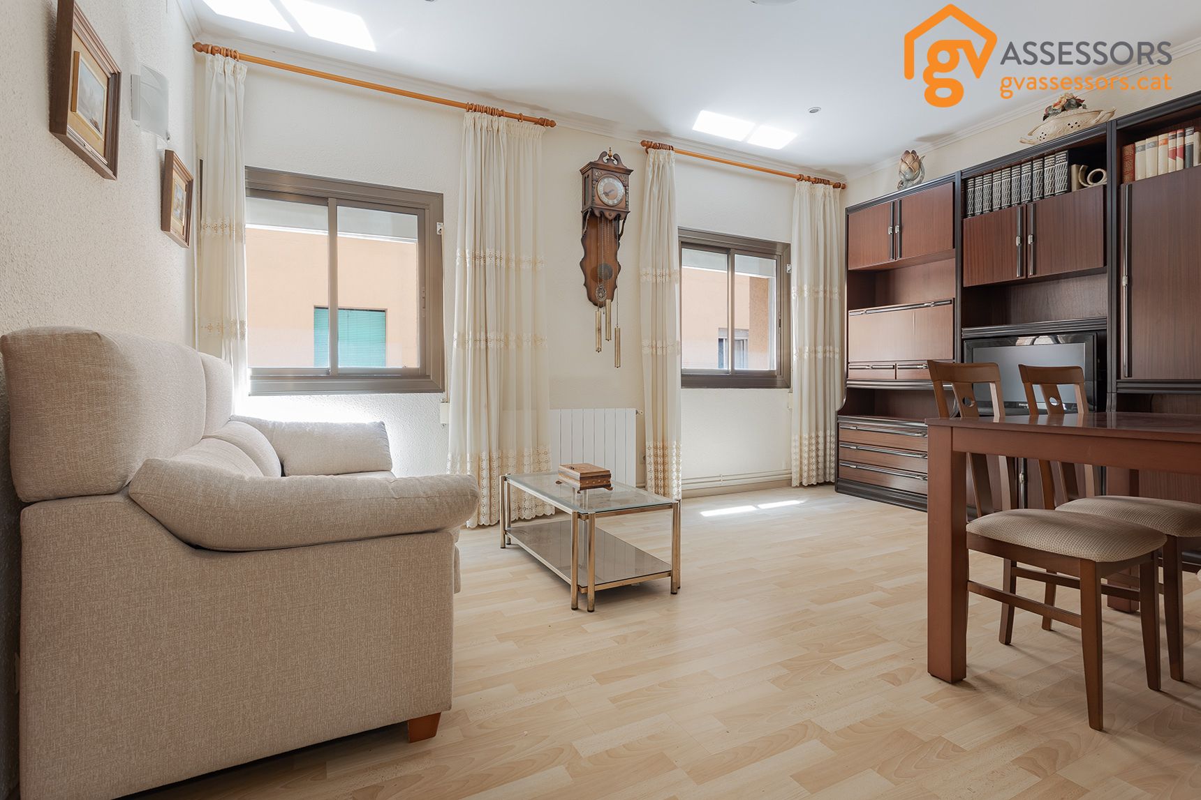 Living room of Flat for sale in  Barcelona Capital  with Heating and Parquet flooring