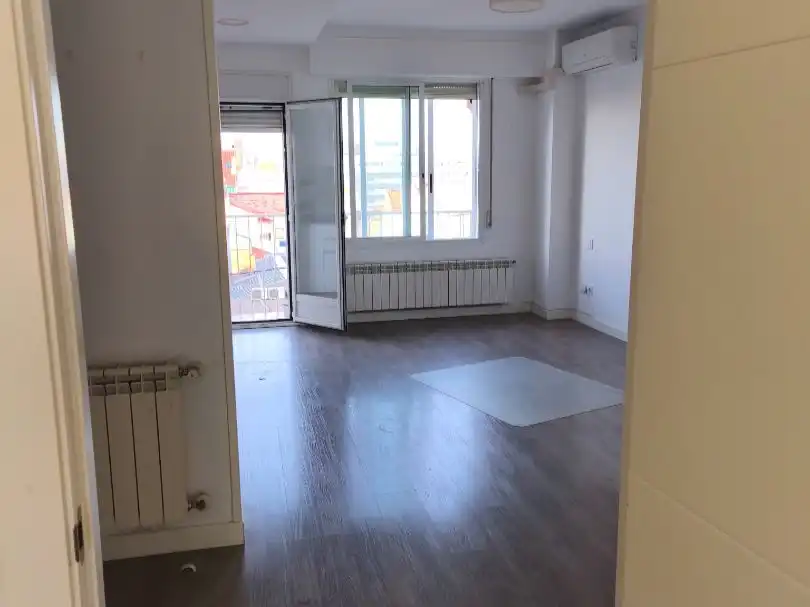 Wohnung zur Miete in Calle del Capitán Blanco Argibay, 178, Valdeacederas