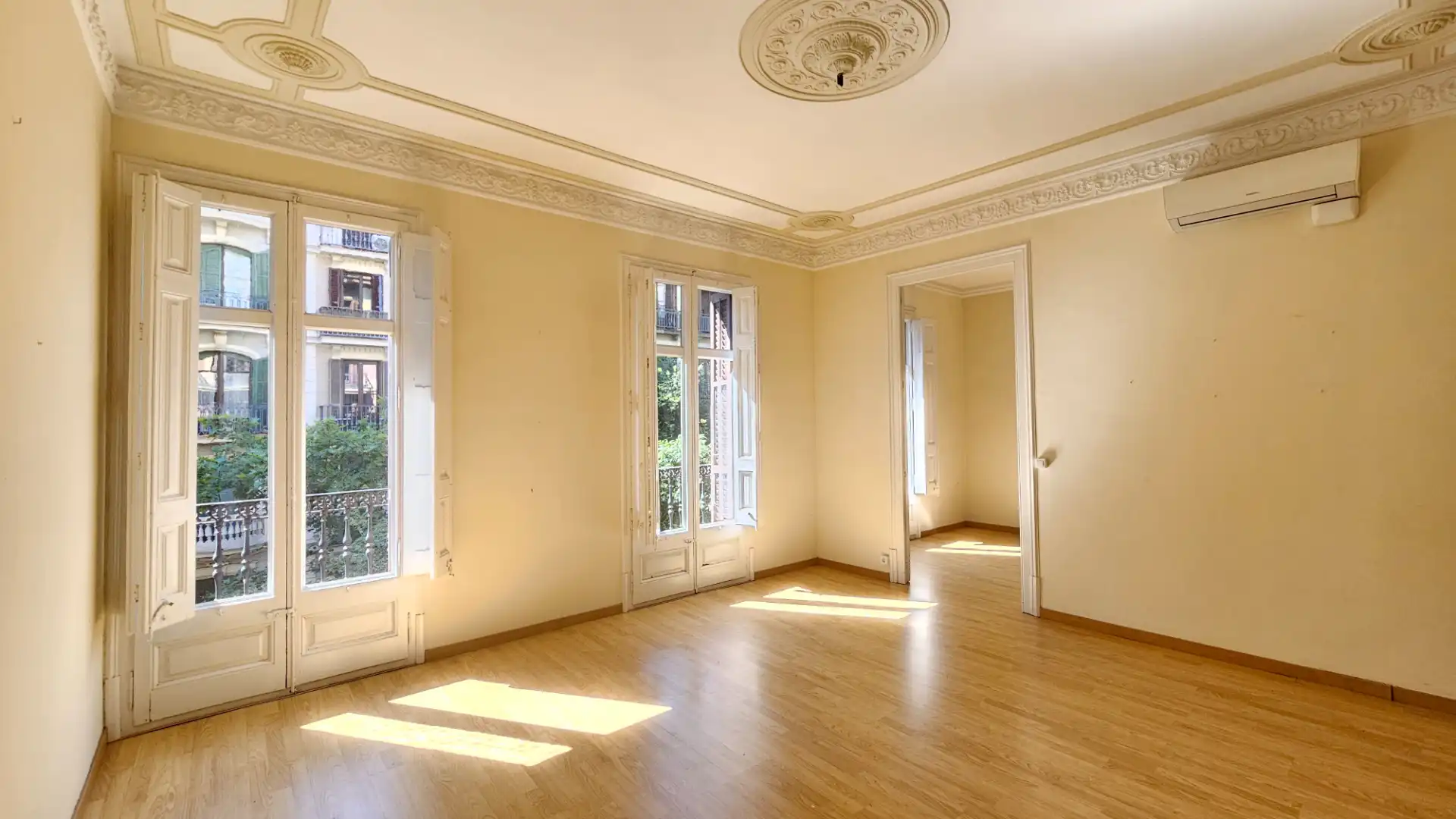 Wohnzimmer von Büro zur Miete in Barcelona mit Klimaanlage, Heizung und Balkon