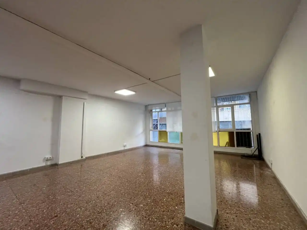 Oficina de alquiler en Calle Onze de Setembre, 11, Collblanc