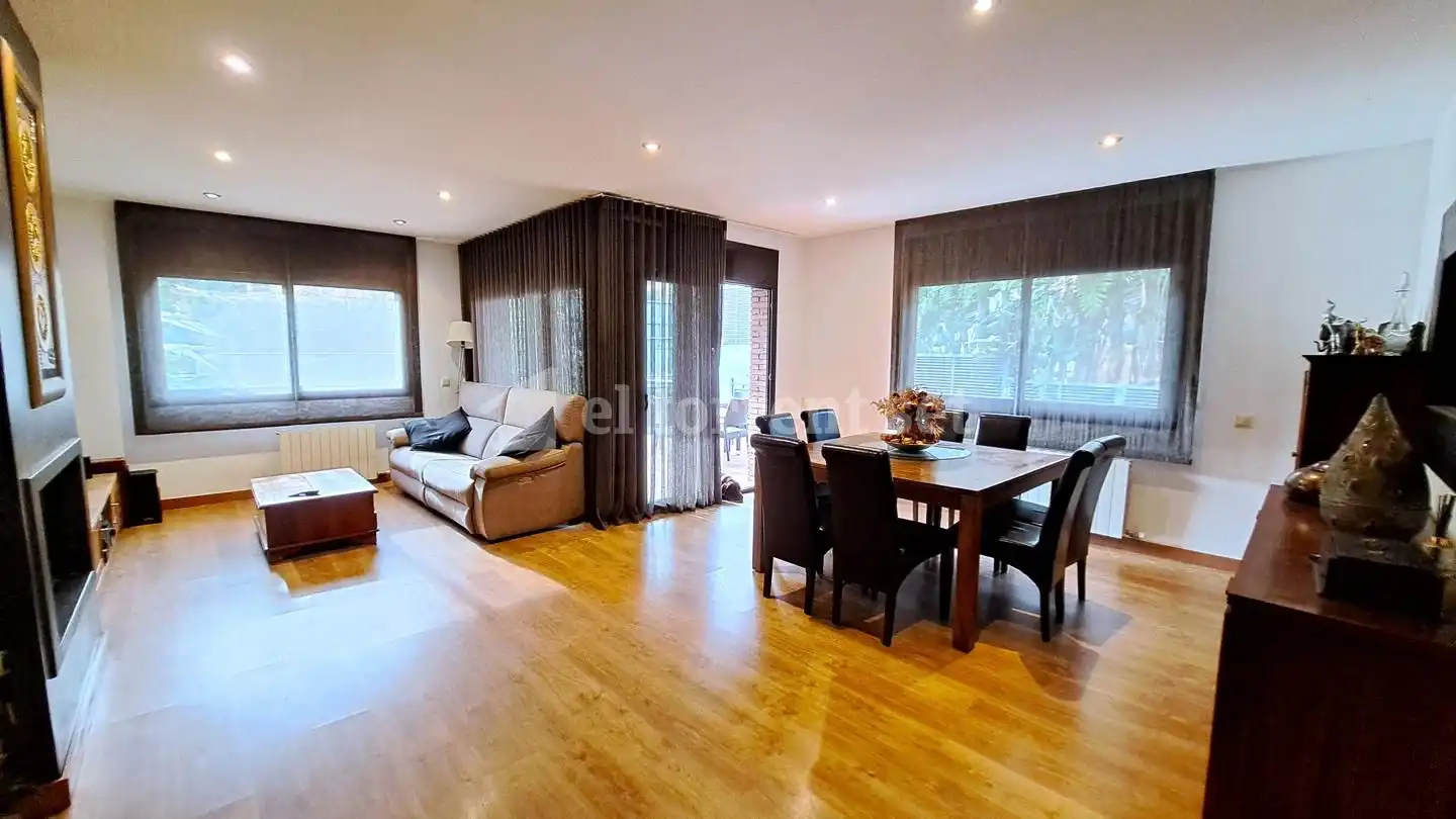 Vista exterior de Casa o chalet en venta en Argentona con Aire acondicionado, Calefacción y Jardín privado