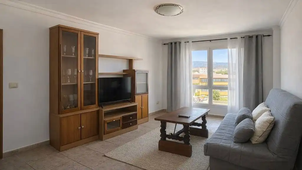 Sala d'estar de Pis de lloguer en Santa Lucía de Tirajana amb Moblat, Rentadora i Microones