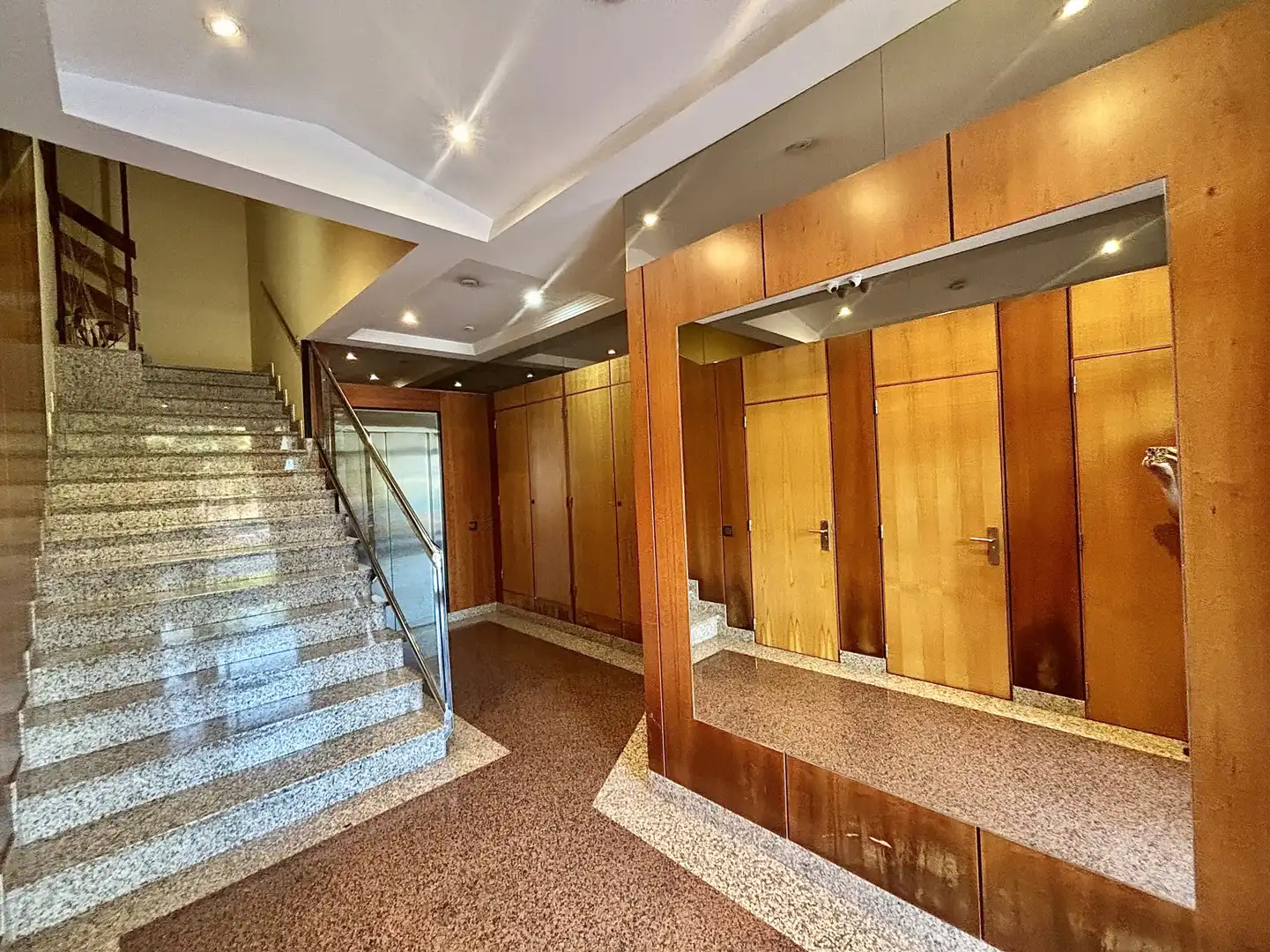 Piso en venta en Oviedo  con Calefacción, Jardín privado y Parquet
