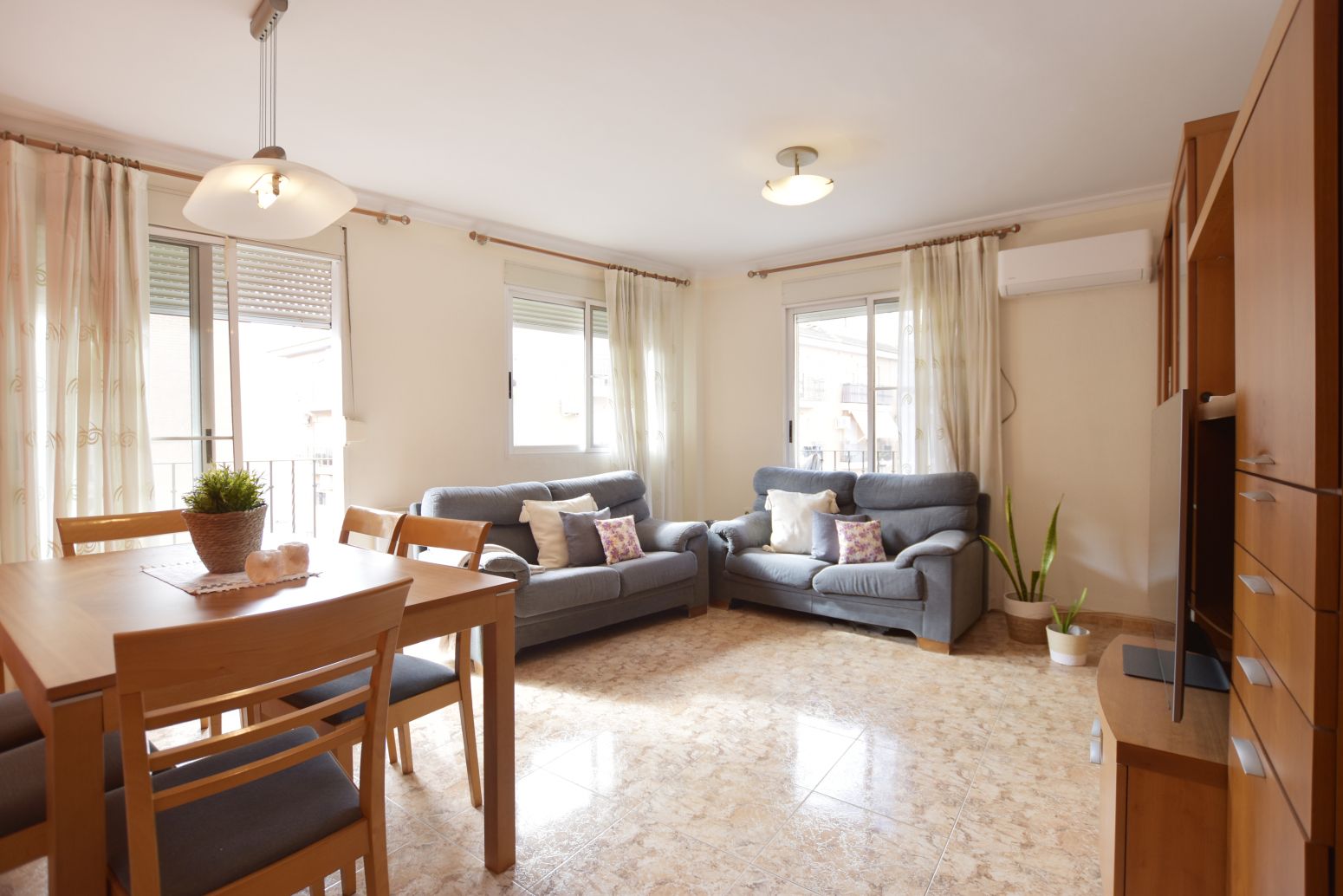 Living room of Flat for sale in Rafelbuñol / Rafelbunyol  with Air Conditioner, Heating and Balcony