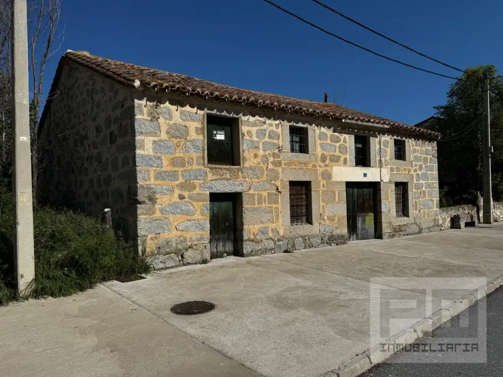 Exterior view of Houses for sale in Muñogalindo