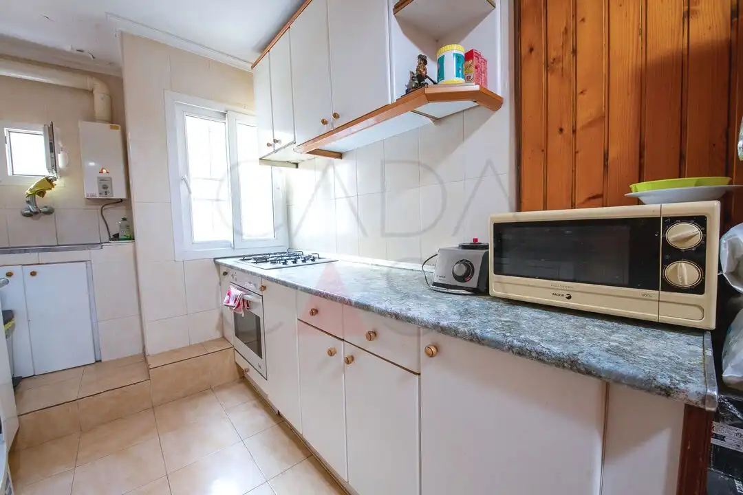 Küche von Wohnung zum Verkauf in Santander mit Heizung und Balkon