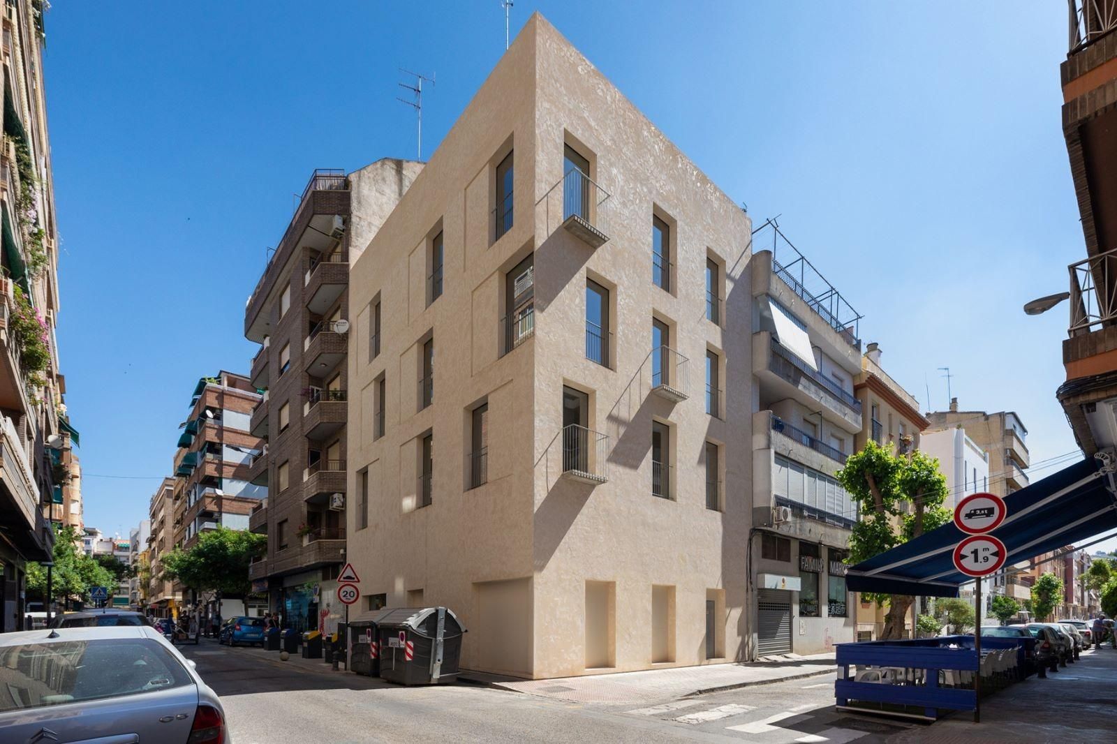 Exterior view of Premises for sale in  Granada Capital