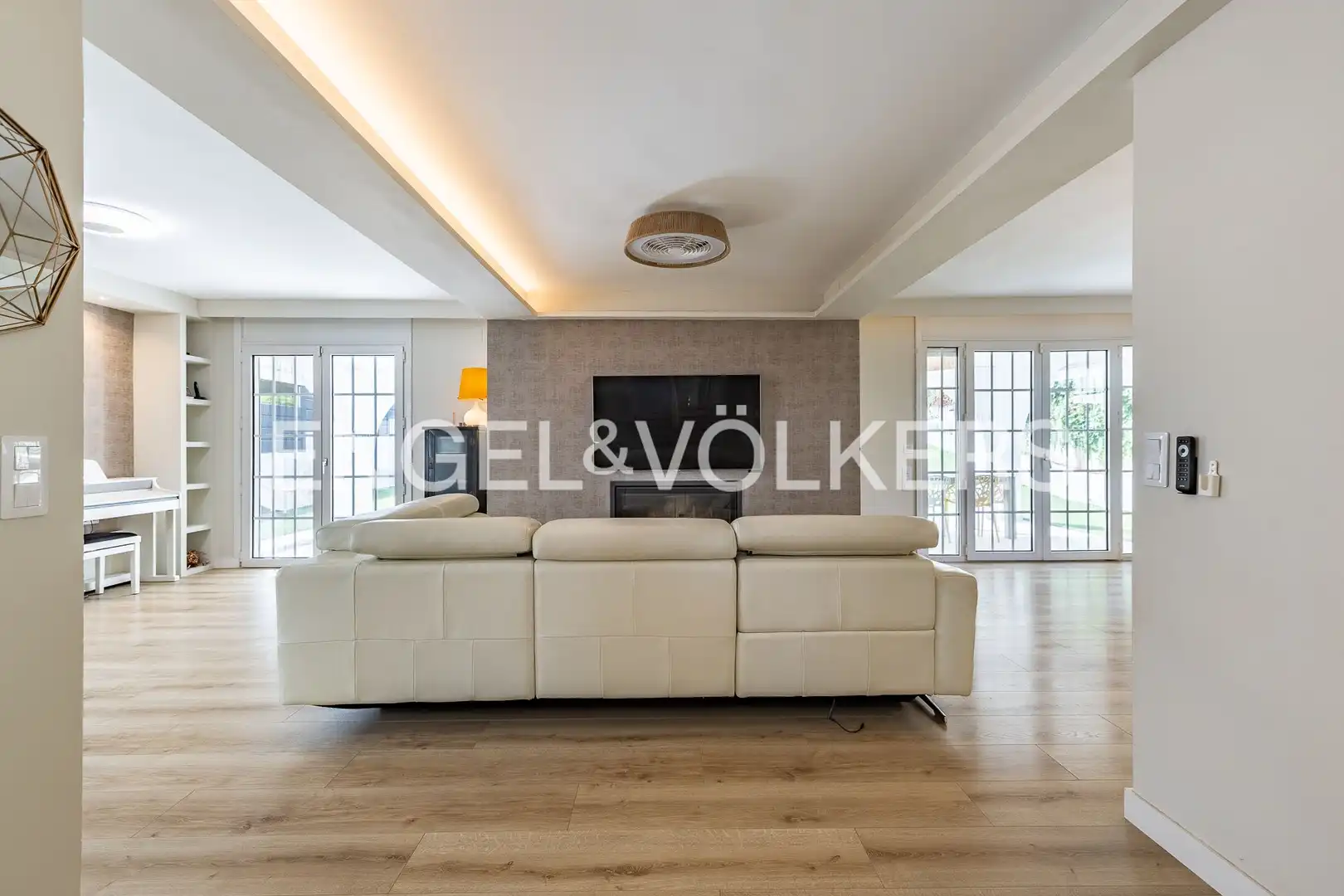 Sala d'estar de Casa o xalet de lloguer en Sant Cugat del Vallès amb Aire condicionat, Calefacció i Jardí privat